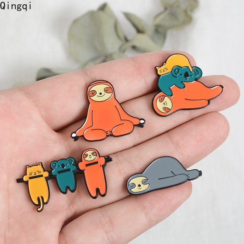 Bros Pin Enamel Desain Hewan Kungkang Koala Untuk Kerah Denim