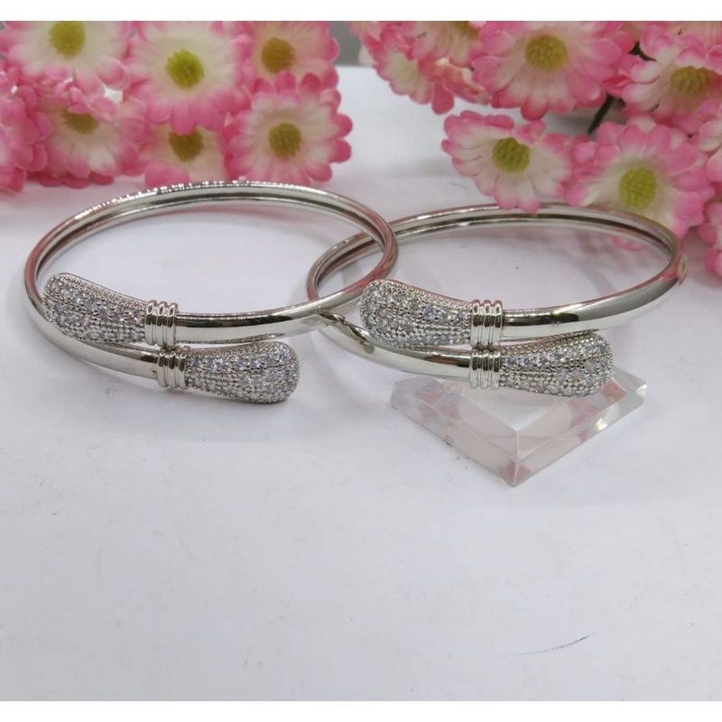 gelang titanium silver wanita