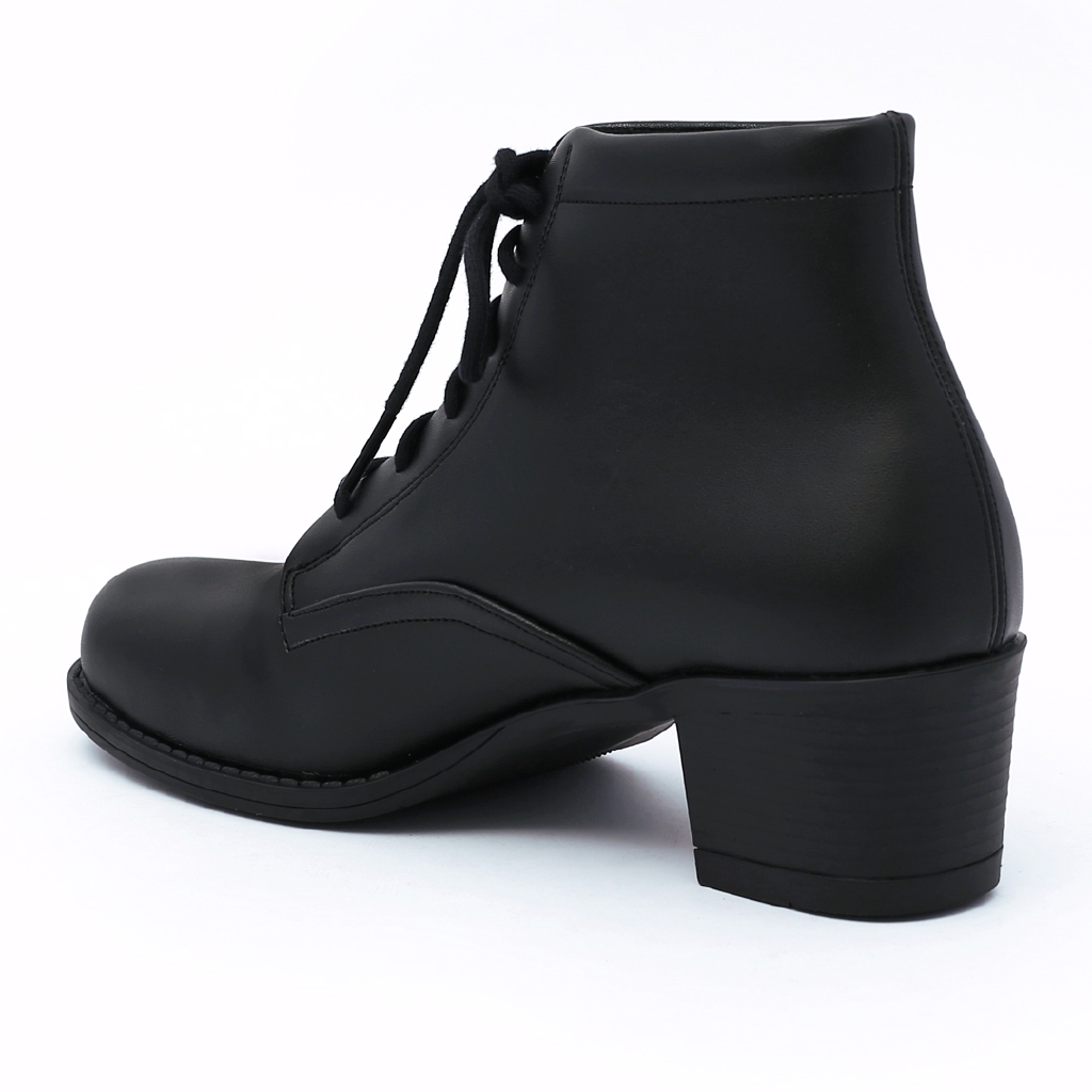 KHK by Khakikakiku Beverly Boots Black