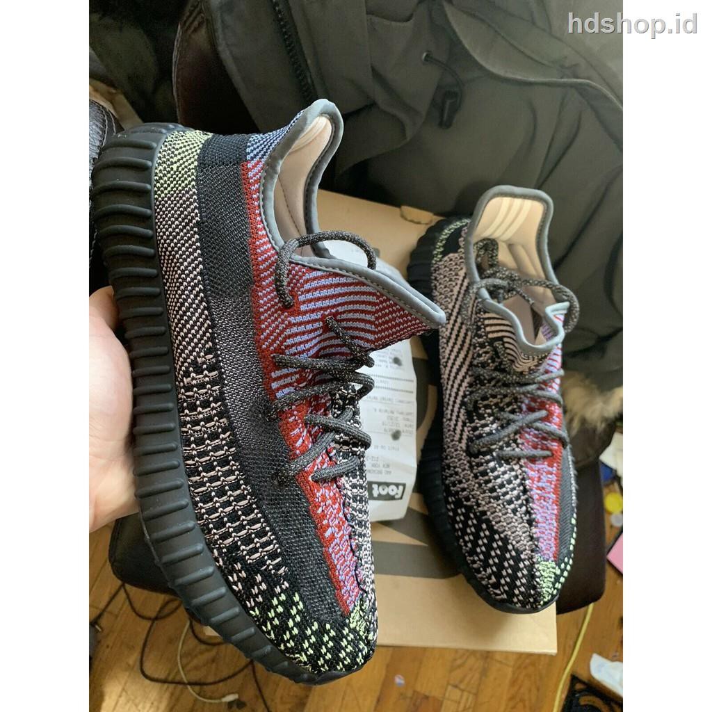yeezy 350 v2 yecheil on feet