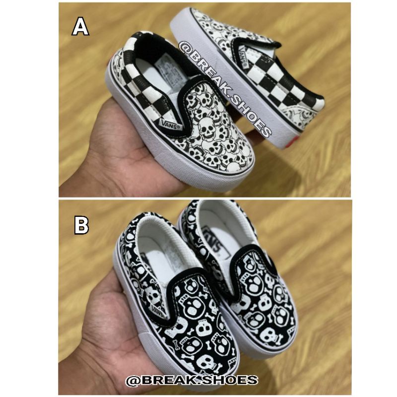 Sepatu anak slip on motif glowskull hitam putih