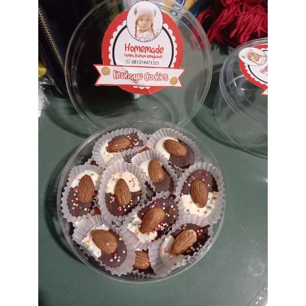 

coklat almond/Lituhayu cookies/kue lebaran/parcel lebaran