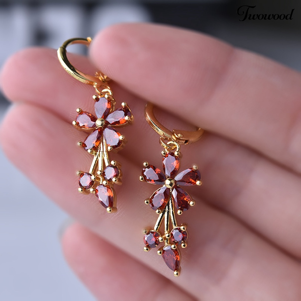 1 Pasang Anting Hoop Bentuk Bunga Water Drop Bahan Tembaga Aksen Cubic Zirconia