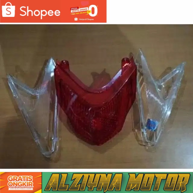 kaca mika lampu belakang Vario tekchno 125 lama