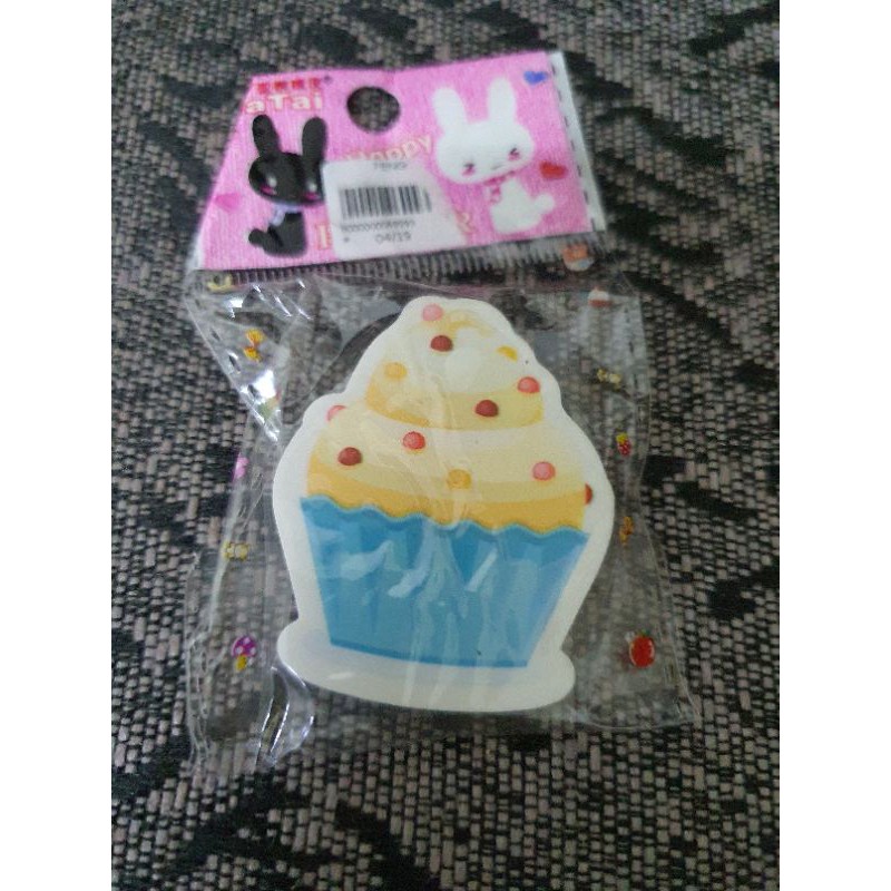 

penghapua lucu karakter Cupcake