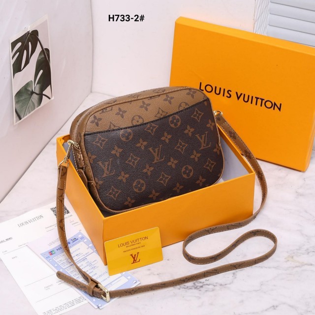 Tas LV Louis Vuitton Camera In Signature Coacted With Sling Bag H733-2 Semi Premium