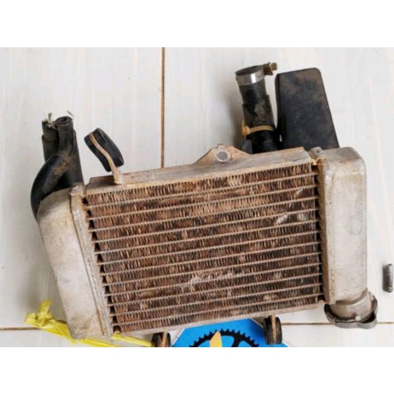 radiator MX lama dua biji