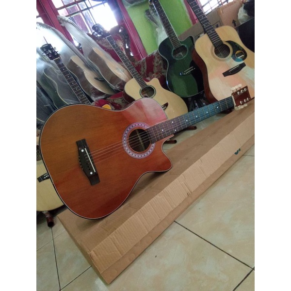 gitar akustik Yamaha murah