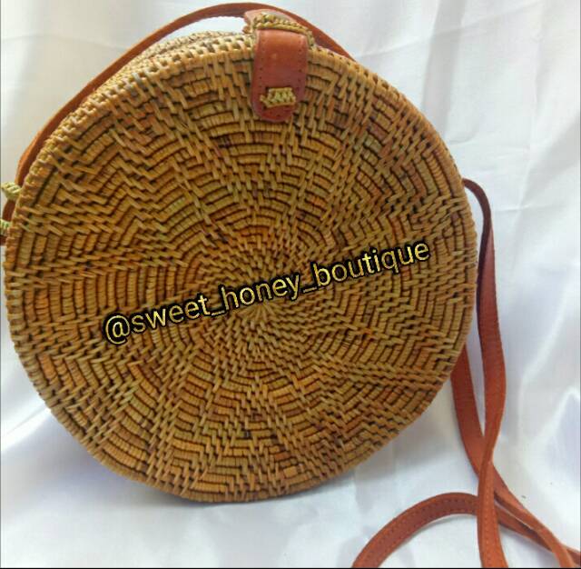 Sweet Honey Tas Rotan Ate Bulat Coklat Natural Motif Flower Rattan Bag Natural Diameter 20cm