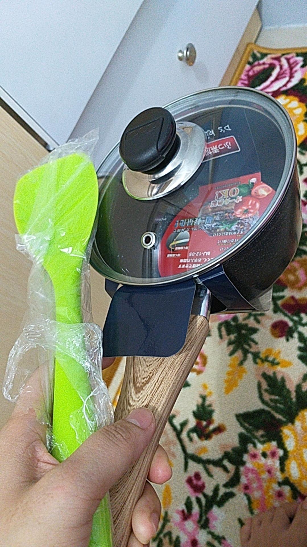 Cypruz Turner Sutil Spatula Sendok Saji Masak Oseng Osengan Pengaduk Silikon Fry Pan Wok