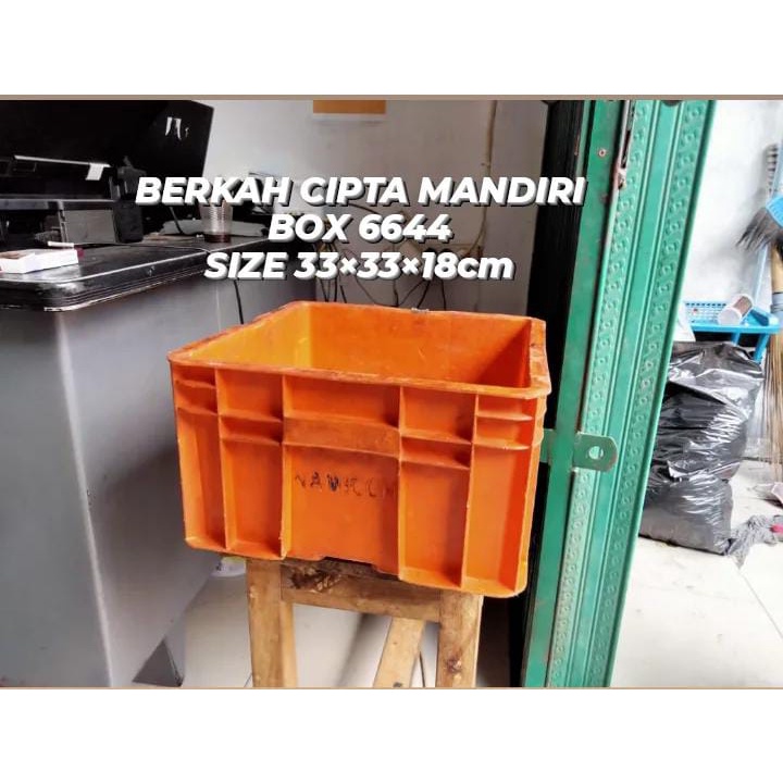 Box rapat container plastik 6644/Bak container plastik bekas 6644