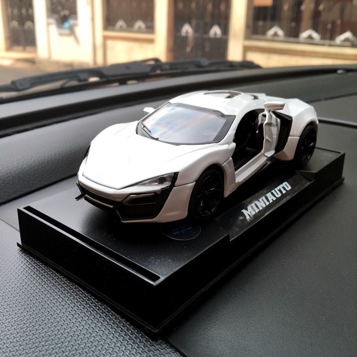 Parfume Pewangi Pengharum Mobil Parfum Pajangan Miniatur Mobil LYKAN HYPERSPORT Limited Edition