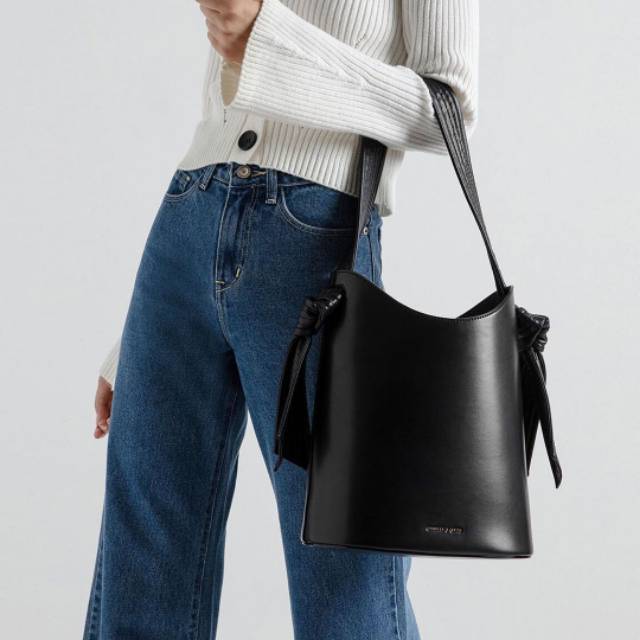 CK knot bucket bag ori