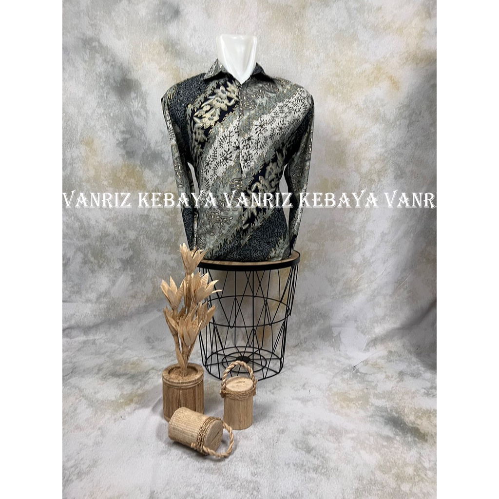 Vanriz Kebaya-Kemeja Batik Pria Lengan Panjang