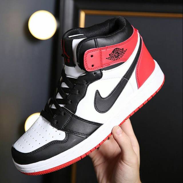 Jual Sepatu Nike Air Jordan / sneakers 