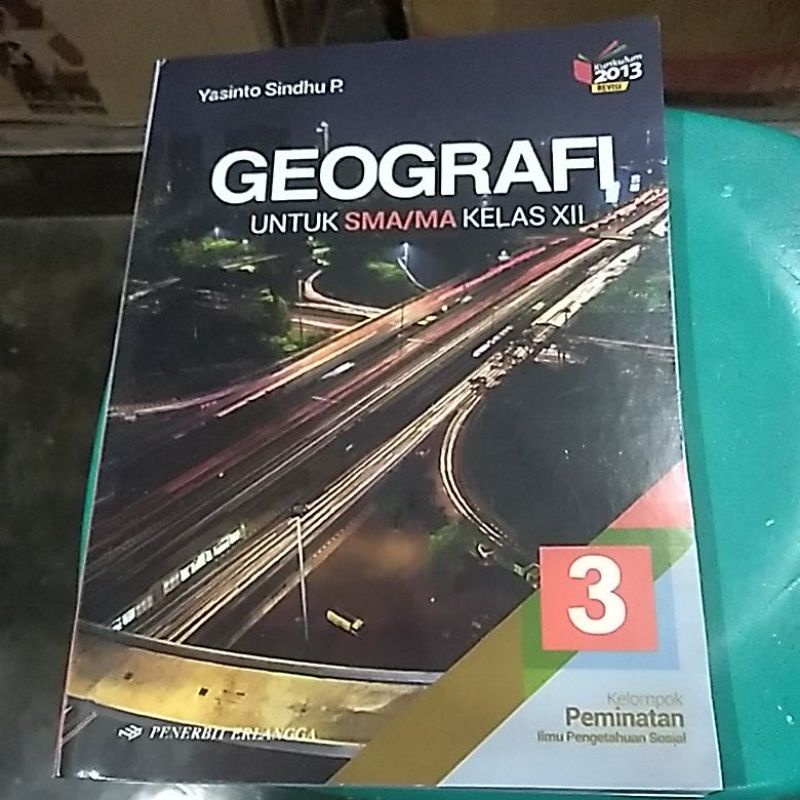 GEOGRAFI Kelas 12