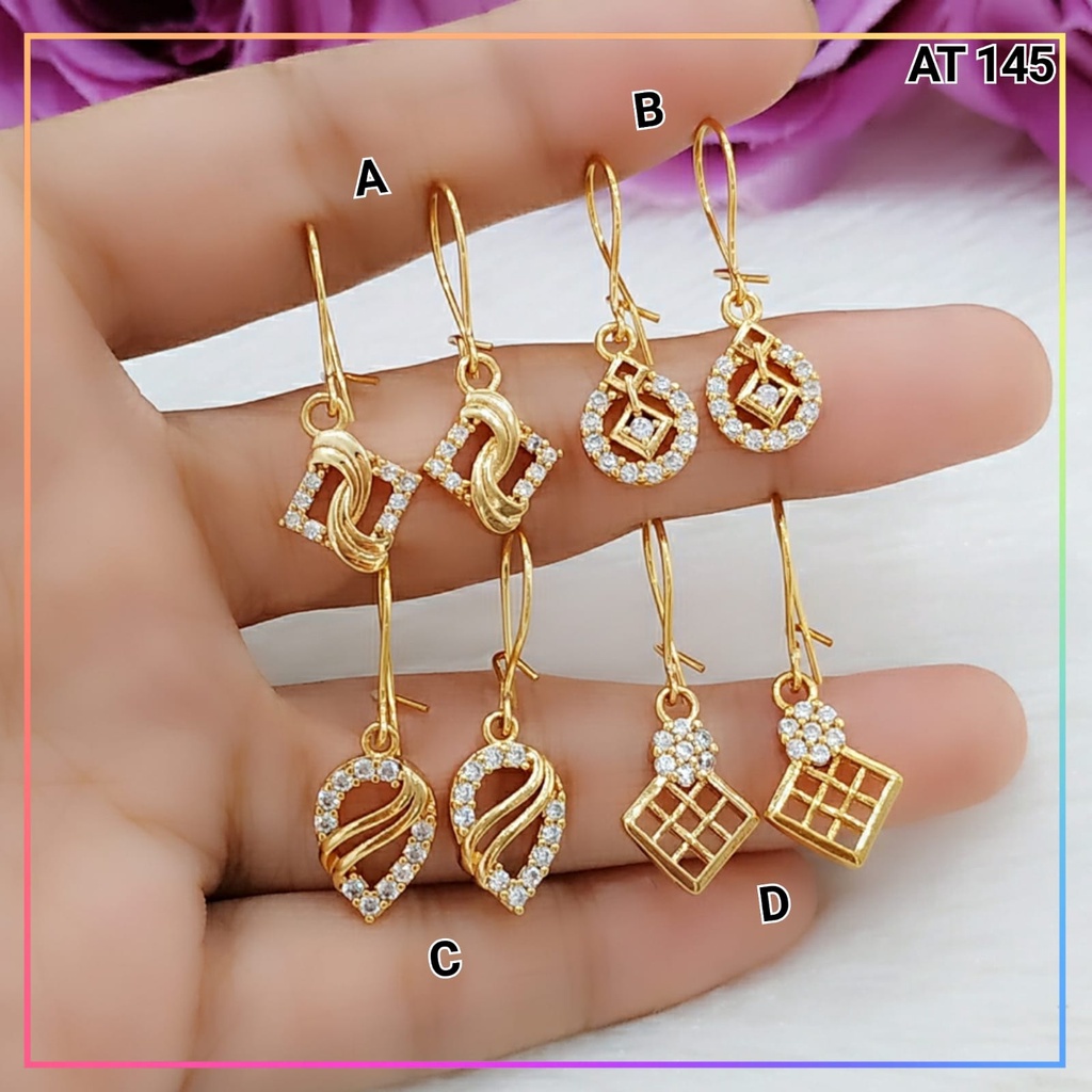 Anting Xuping Anting Jurai Dewasa Segitiga Wafle Perhiasan Lapis Emas Gold AT 145