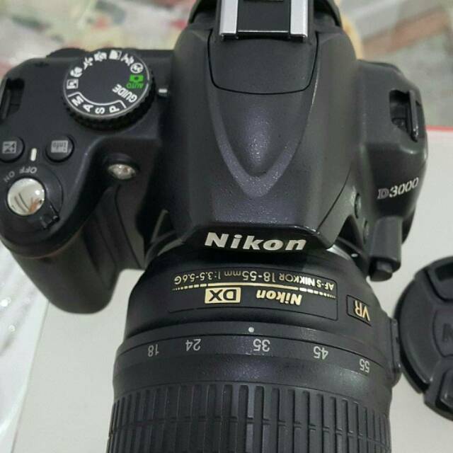 NIKON D3000