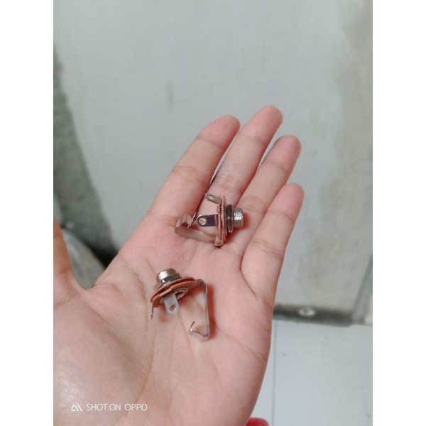 colokan mic mono soket aki besi 2 pcs untuk microphone