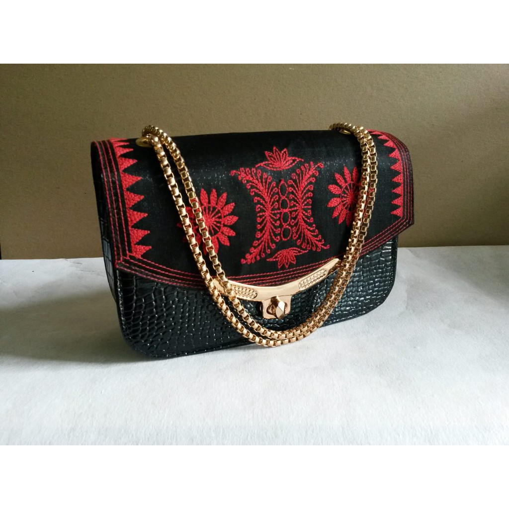 tas selempang rantai petak besar
