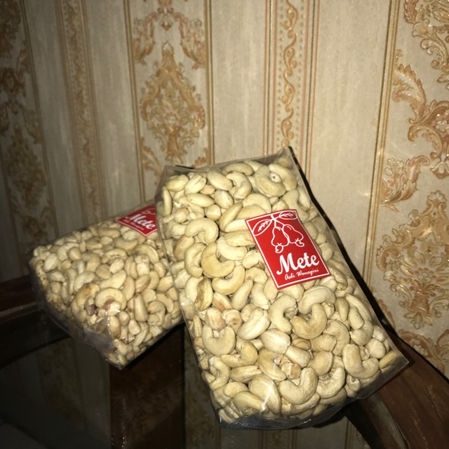 

Kacang Mete Mentah Jumbo Asli Wonogiri (Homeindustry)