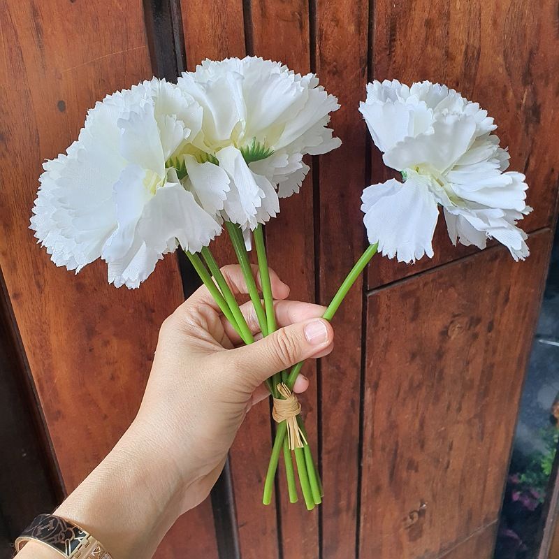 Bunga Buket Carnation Putih ( 7 tangkai )