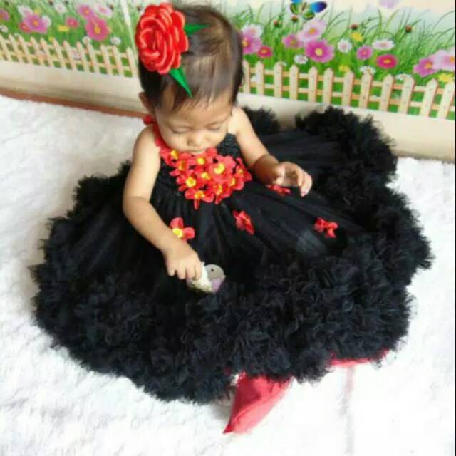 Dress petite hitam