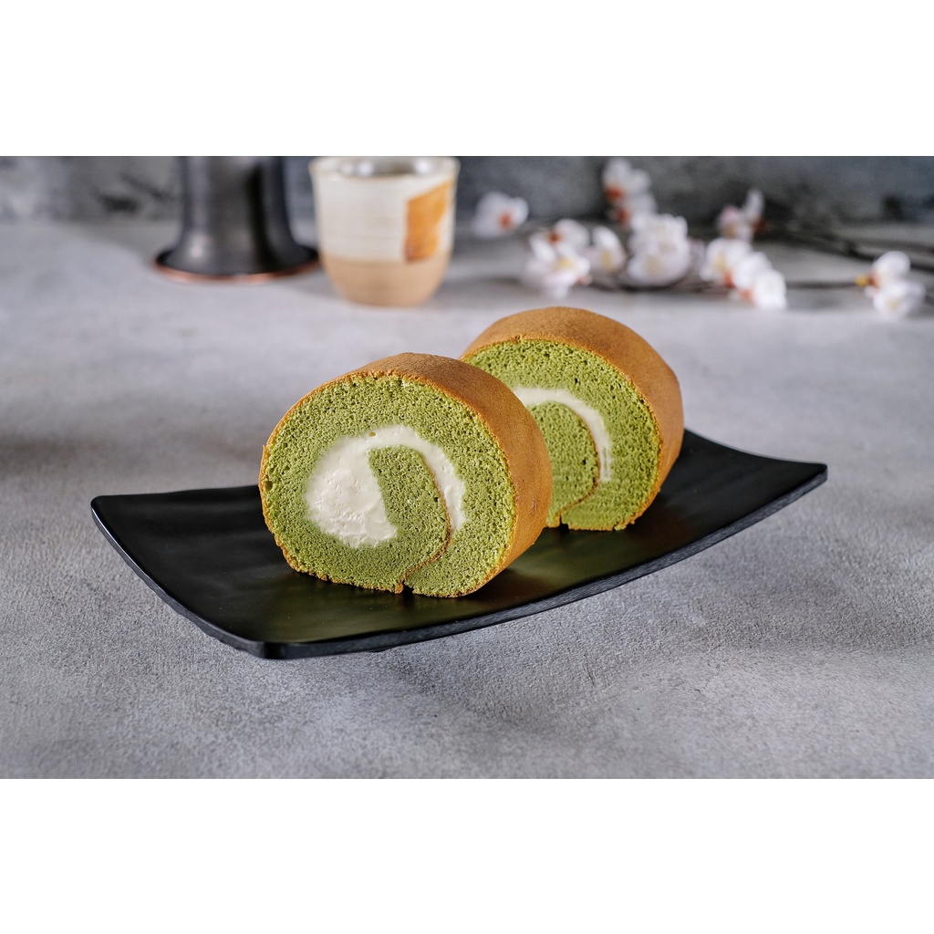 

Oyatsudo Roll Matcha Slice