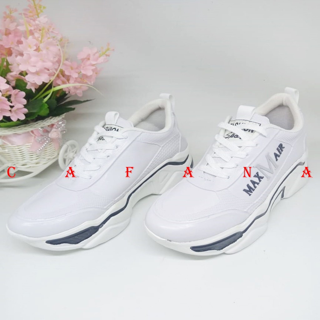 Sepatu Sneakers Wanita Claudi SDS344