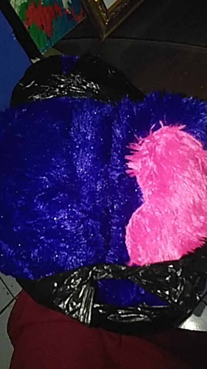 Sarung Bantal Bulu Rasfur / Sarung Bantal Bulu Motif Love / Sarung Bantal Bulu Murah