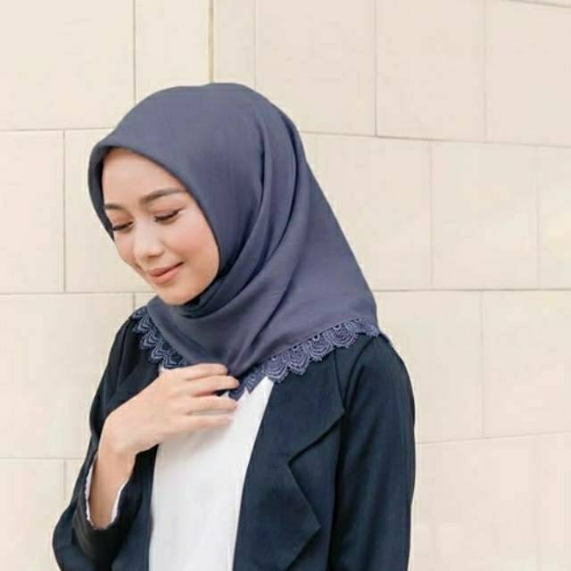Lalace Hijab by Vanilla Hijab (snowy)