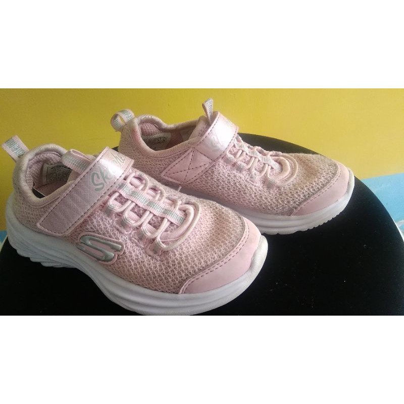 Preloved sneaker anak Perempuan Skechers