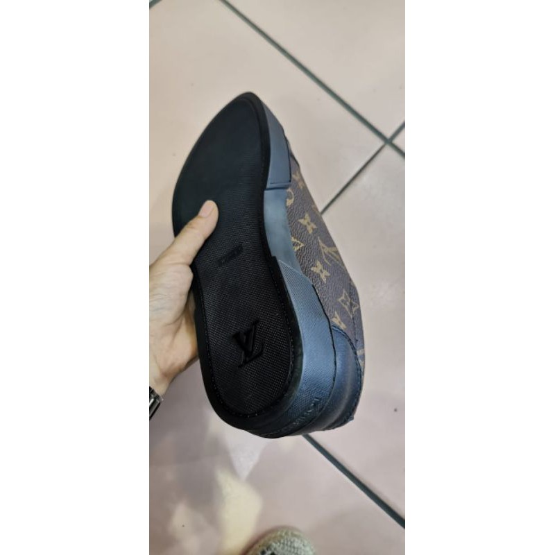 sepatu lv sneaker mirror quality lou is vuitton