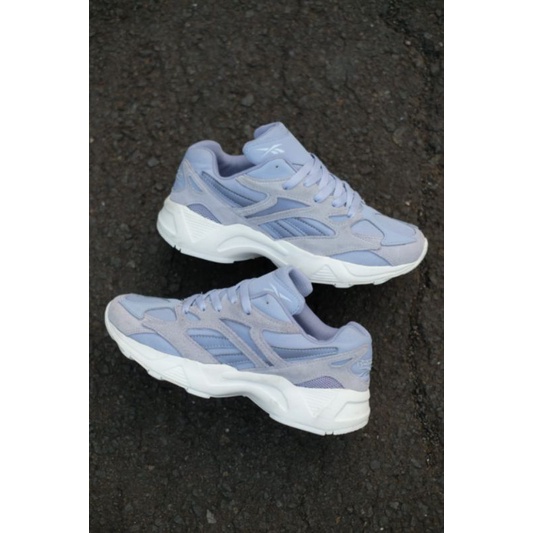 REEBOK AZTREK  baby blue white