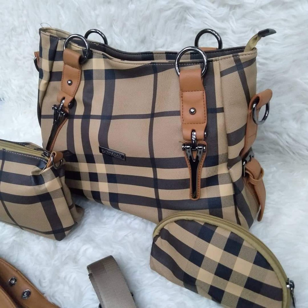 Tas Wanita Burberry 88885 plus 2 dompet ukuran 32x28 cm Hand Bag Shoulder Bag BISA BAYAR DITEMPAT.!!