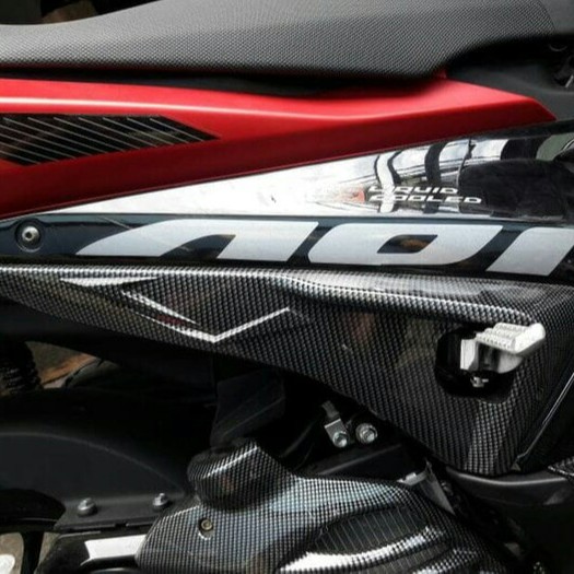 Cover footstep Aerox 155 carbon