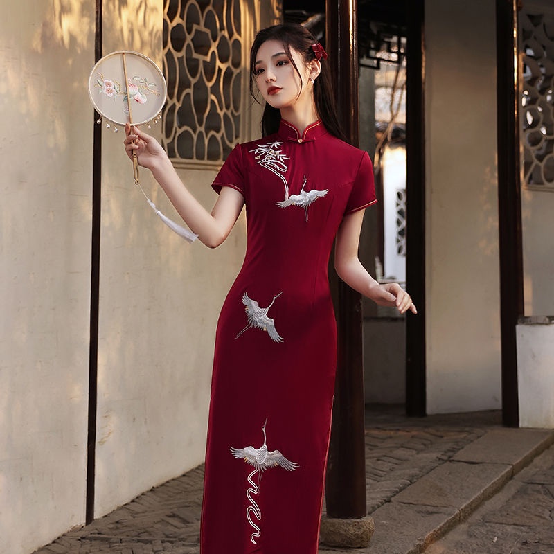 2022 new female Summer Black high-end cheongsam noble improved dress long Vintage temperament crane