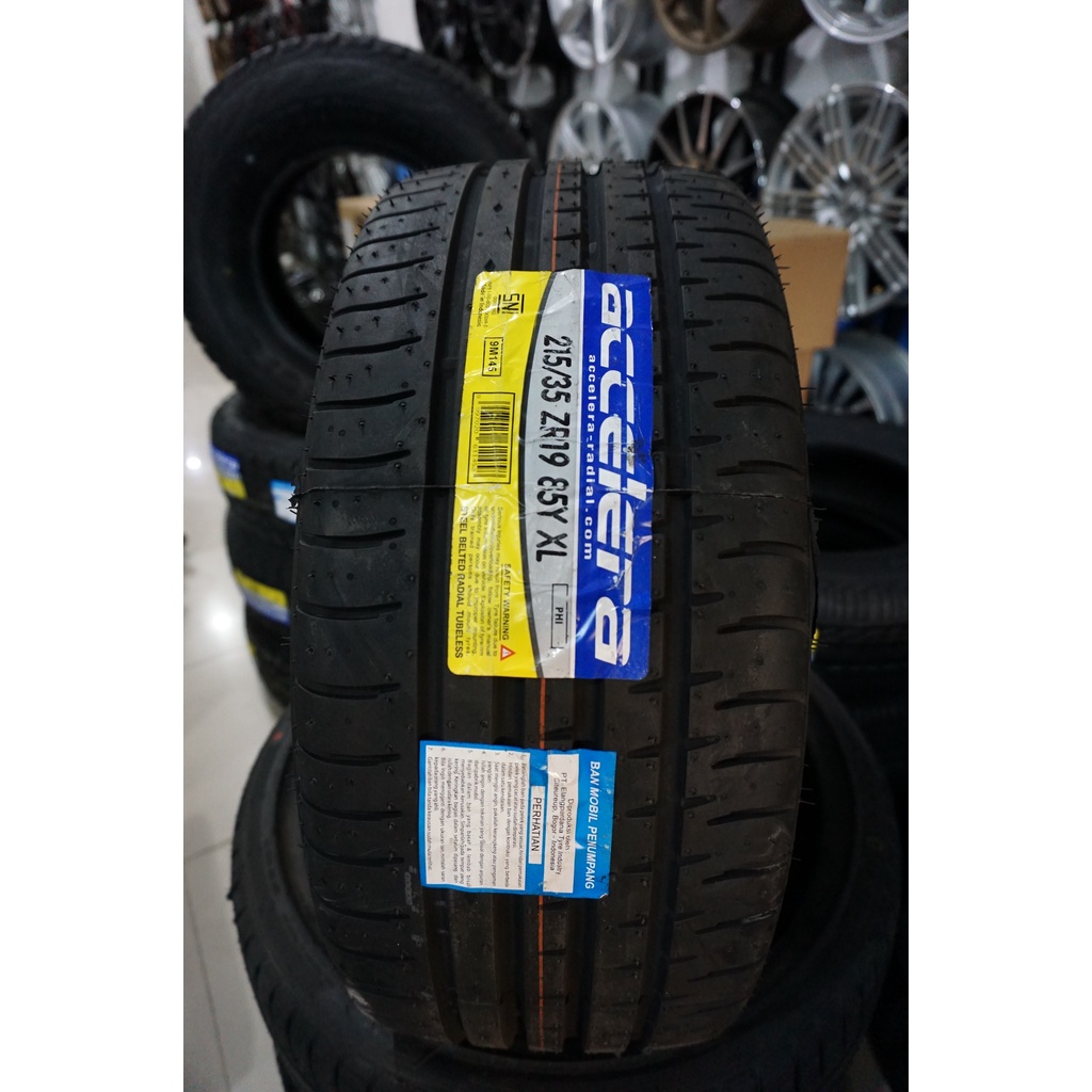 BAN MOBIL 215/35 R19 MERK ACCELERA PHI RING 19