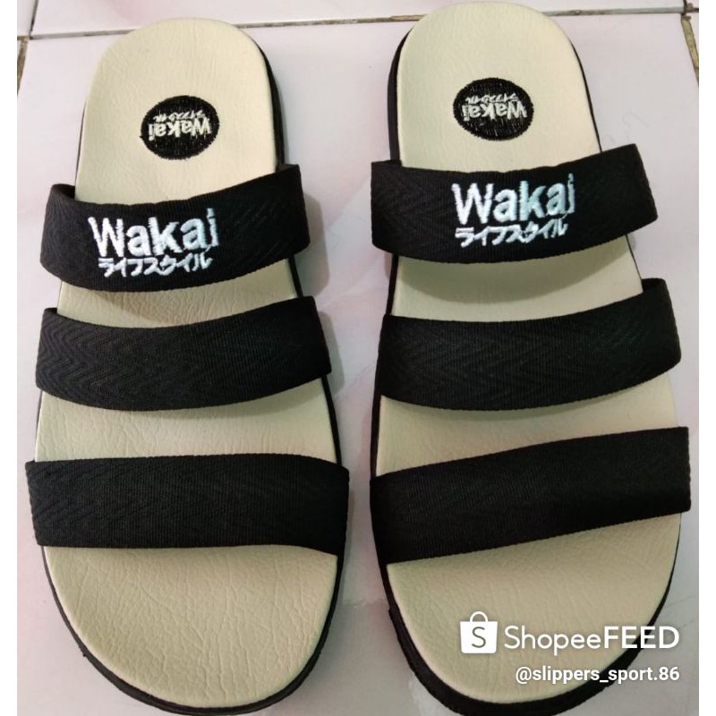 sandal Wakai pria keren