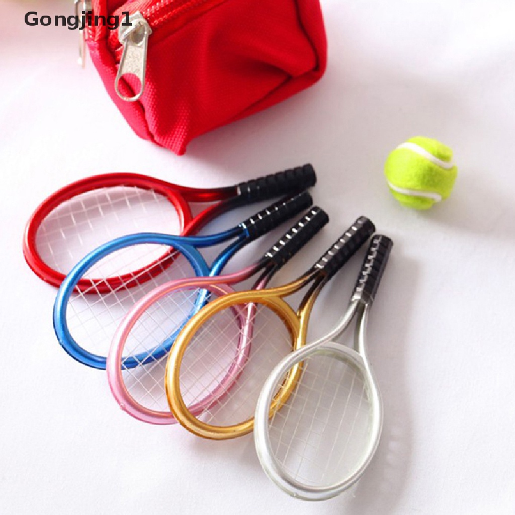 Gongjing1 1 Set Mainan Miniatur Raket Tenis Mini Skala 1 / 6 1 / 12 Untuk Dekorasi Taman / Rumah Boneka