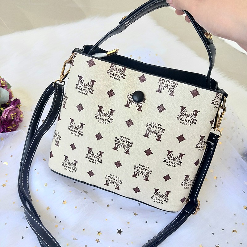 tas wanita cewek selempang handbag bahan kulit sintetis  tas lucu  murah surabaya