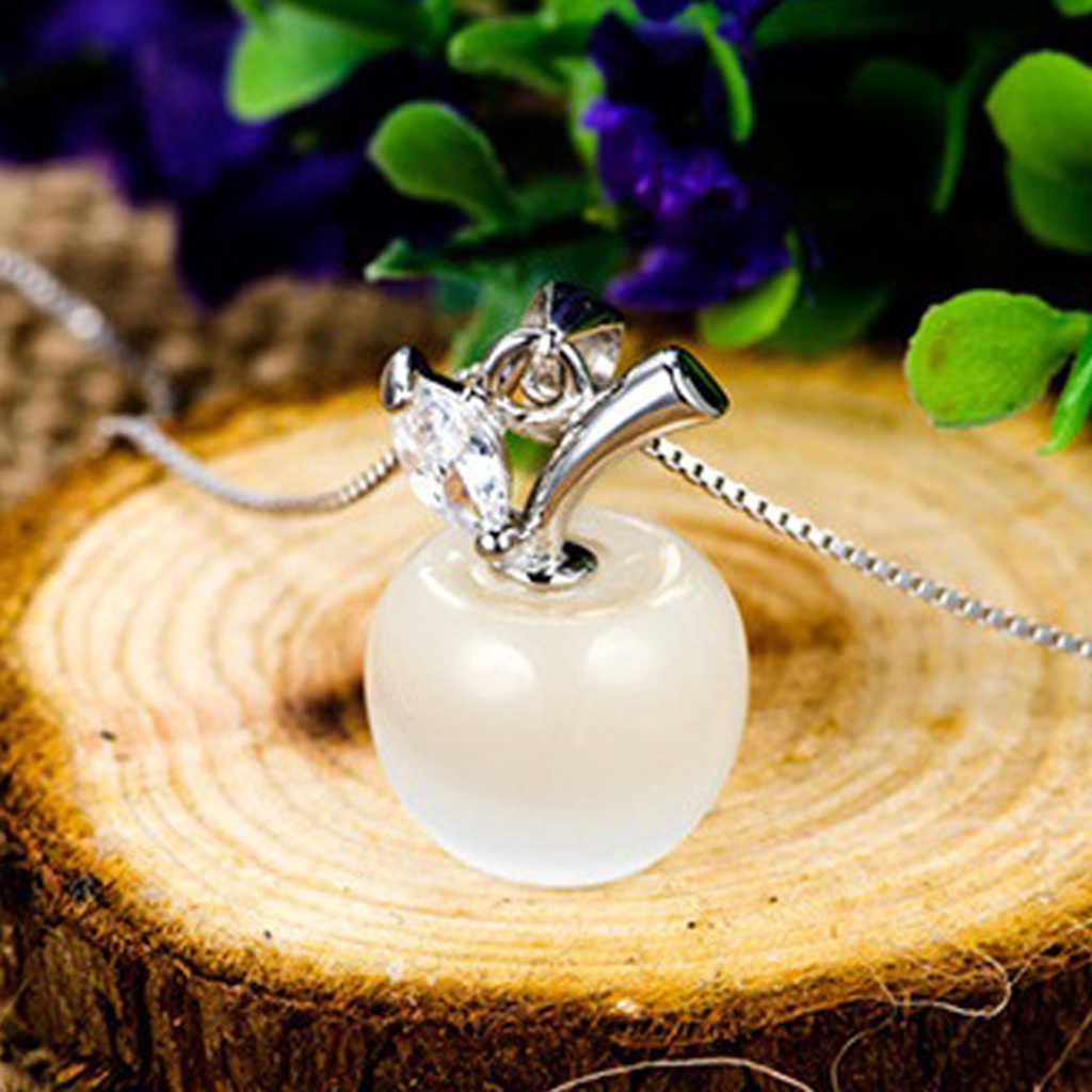 Hu Hu Hu Hu Hu Alat Bantu Pasang Kacamata♡ Kalung Rantai Dengan Liontin Bentuk Apel Aksen Kristal Untuk Wanita