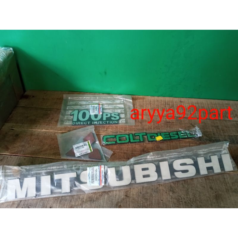 emblim ps 100 ORIGINALL UMPLUNG ,SEGITIGA BERLIAN ORI ,MITSHUBISHI ORI, COLTDIESEL KW ...komplit kom