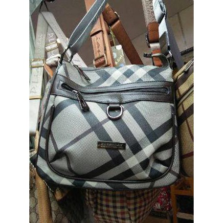 Order Aja Cyiinnnnnn Tas Fashion Wanita Burberry Selempang Import,Kualitas Super Terlaris