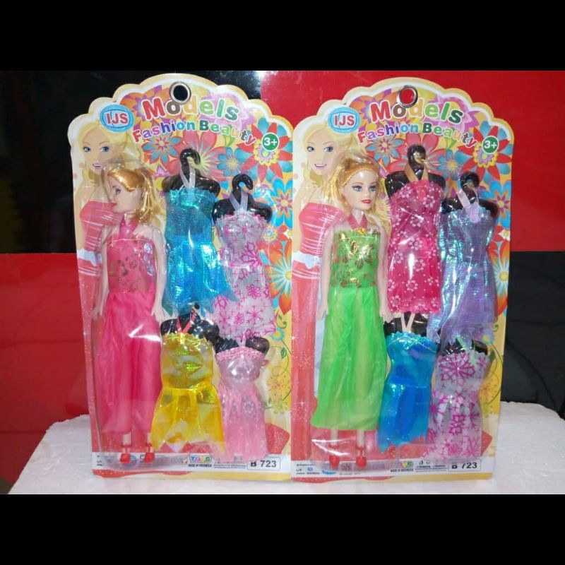 mainan barbie+baju pres