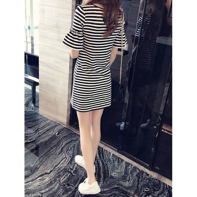 Dress Casual Fashion Lengan Melebar Rok Motif Garis Lengan Pendek Korean Style Rok Tampak Kurus