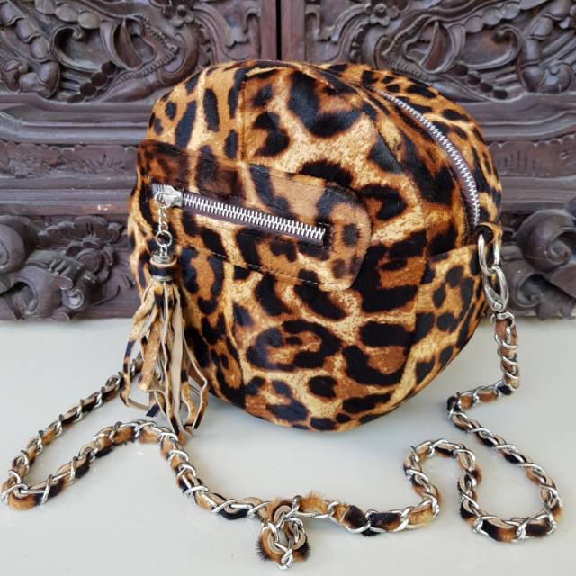 Tas bulat bulu animal