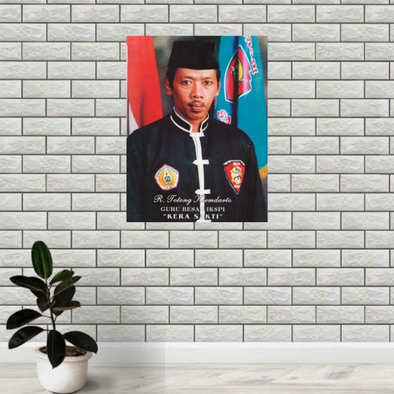 Hiasan dinding ikspi