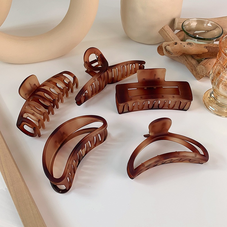 JEPIT COKLAT JUMBO JEPITAN BADAI JEDAI KOTAK OVAL BULAN PERSEGI PANJANG CAKAR BESAR KLIP RAMBUT TEBAL COKELAT COKLAT KOREAN WOMEN SQUARE ROUND LONG SHARK JAW THICK HAIR ACCESSORIES CLUTCHER CLAW CLIP CLIPS ACRYLIC FROSTED COLOR BIG SIZE HAIRCLIP CEPOL