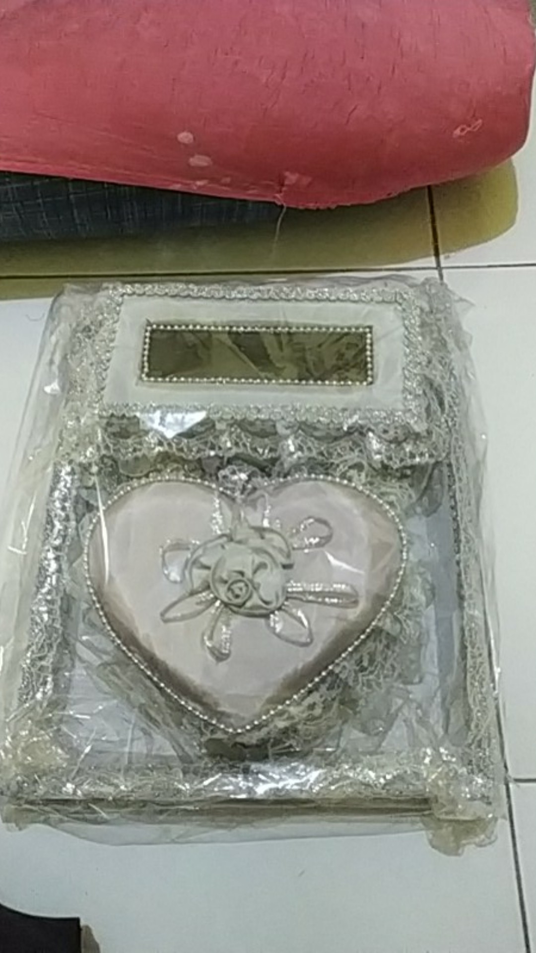 Tempat Mahar Nikah Tempat Uang Dan Perhiasan Silver